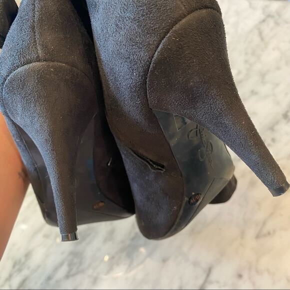 Jessica Simpson Women's Black Micro Suede Zip Up Boots w/Bow Detail Size 9 - Picture 5 of 16